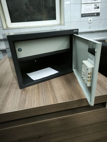 Шкаф бухгалтерский AIKO SL-32Т новый с повреждением (034)